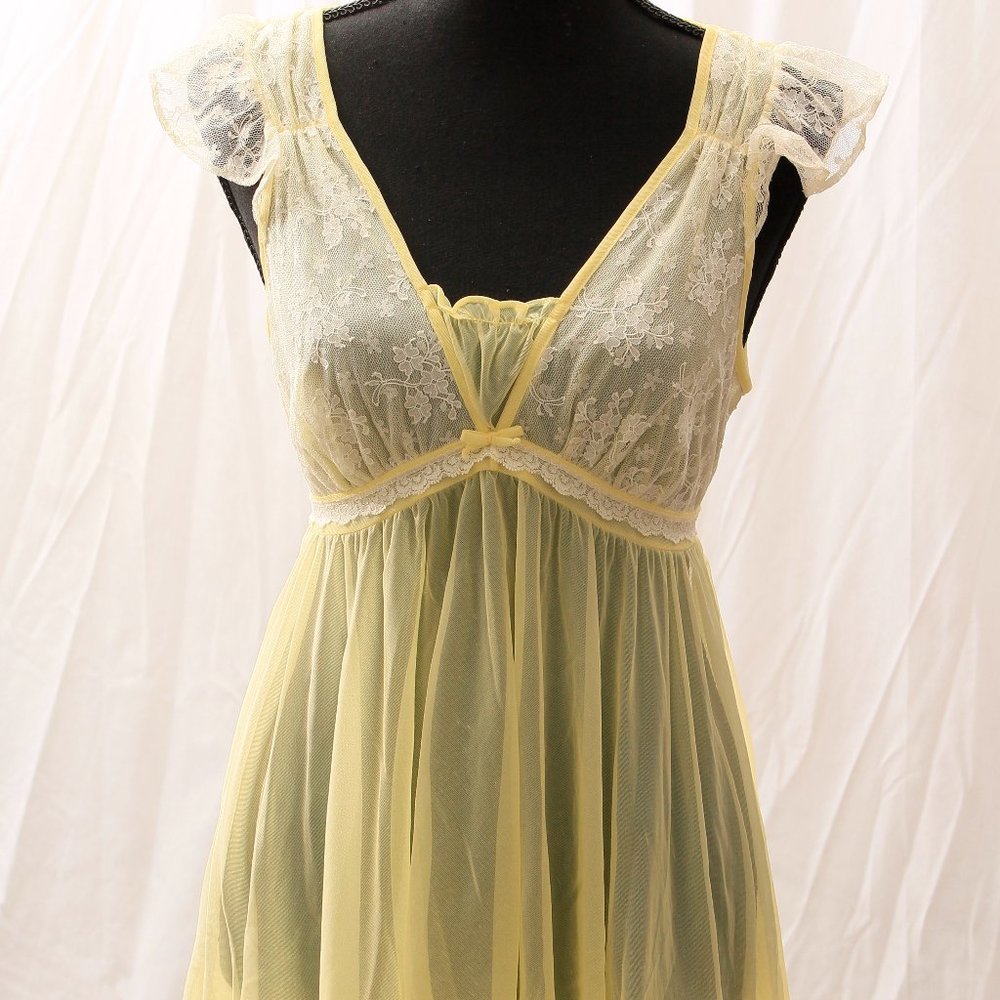 Vintage Sheer Yellow Short Sleeve Nightgown